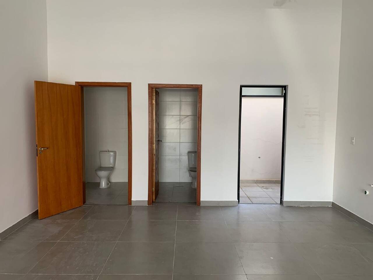 Sala para aluguel no Portal Ville Gardenia: 