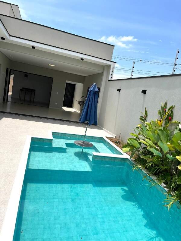 Casa à venda no Portal Ville Jardins: 