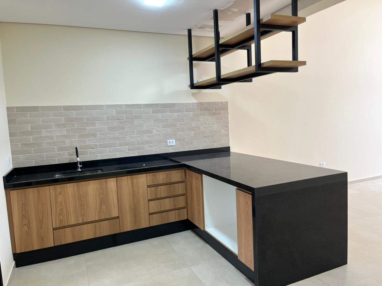 Casa à venda no Portal Ville Azaleia: 