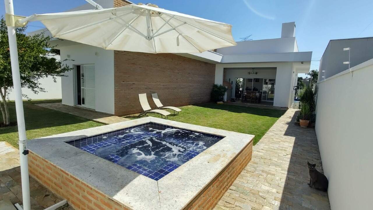 Casa à venda no Portal das Estrelas II: 