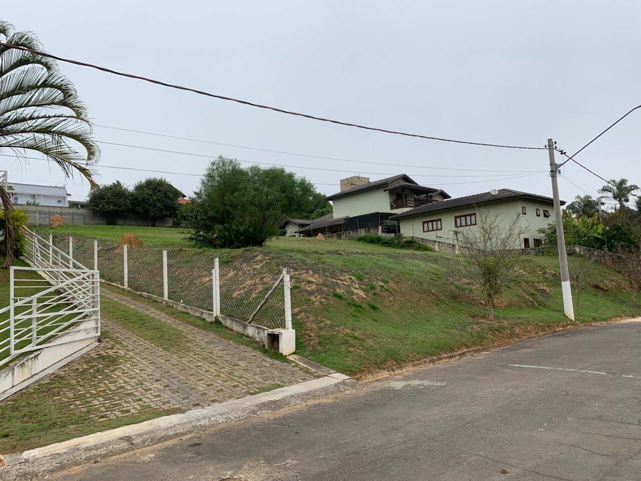 Terreno em condomínio à venda no Residencial Saint Claire: 