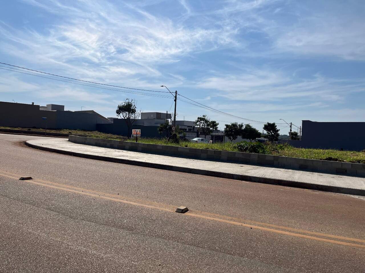 Terreno à venda no Portal Ville Jardins: 