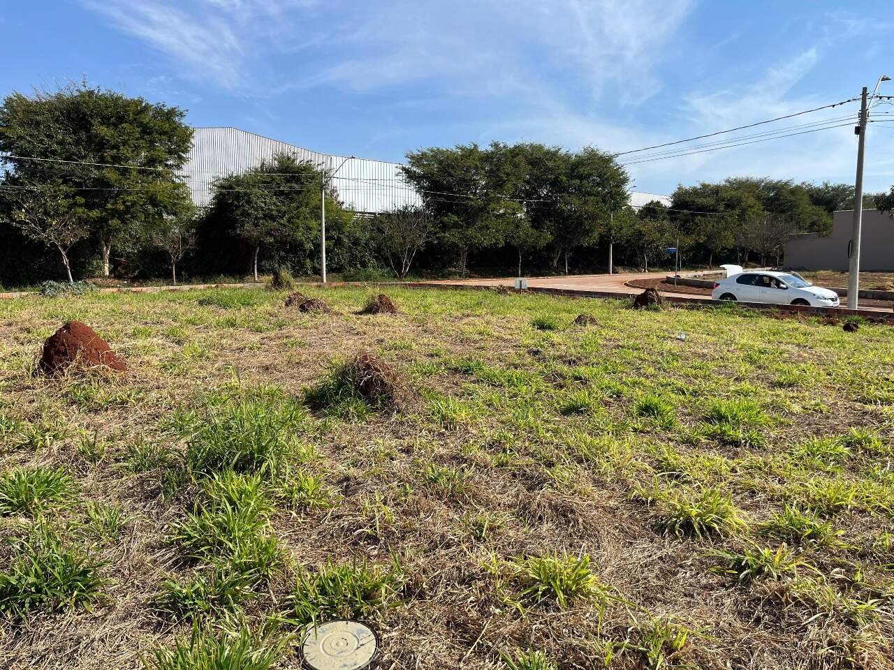 Terreno à venda no Portal Ville Jardins: 