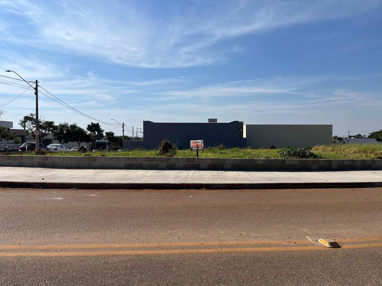 Terreno à venda no Portal Ville Jardins: 