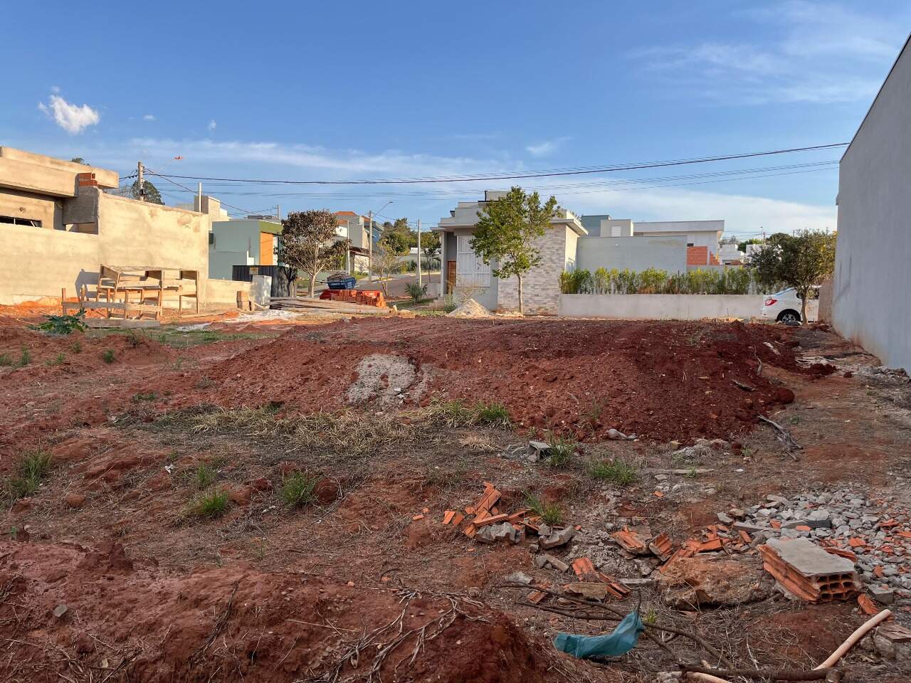 Terreno à venda no Tropicália Garden: 