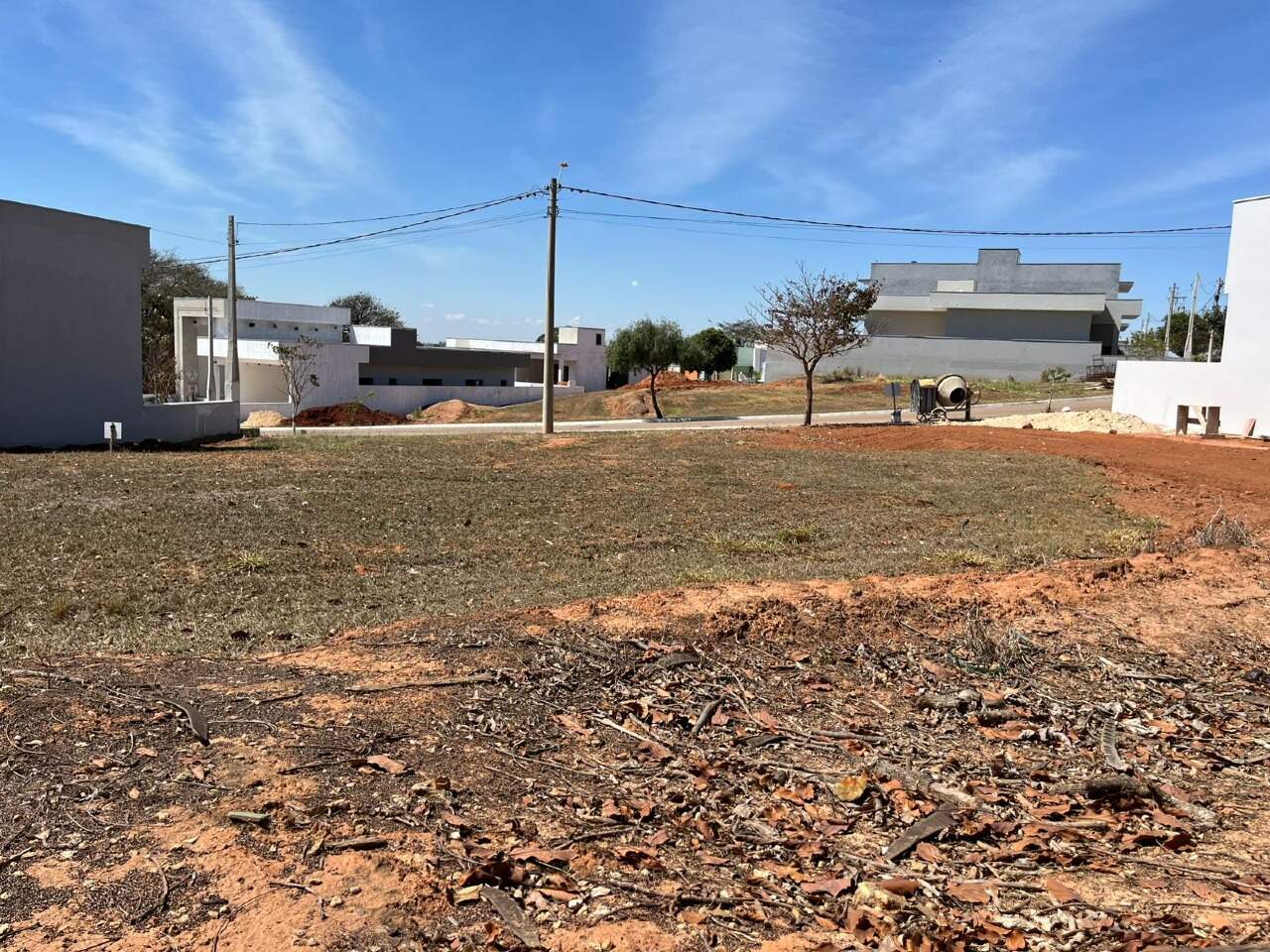 Terreno à venda no Tropicália Garden: 