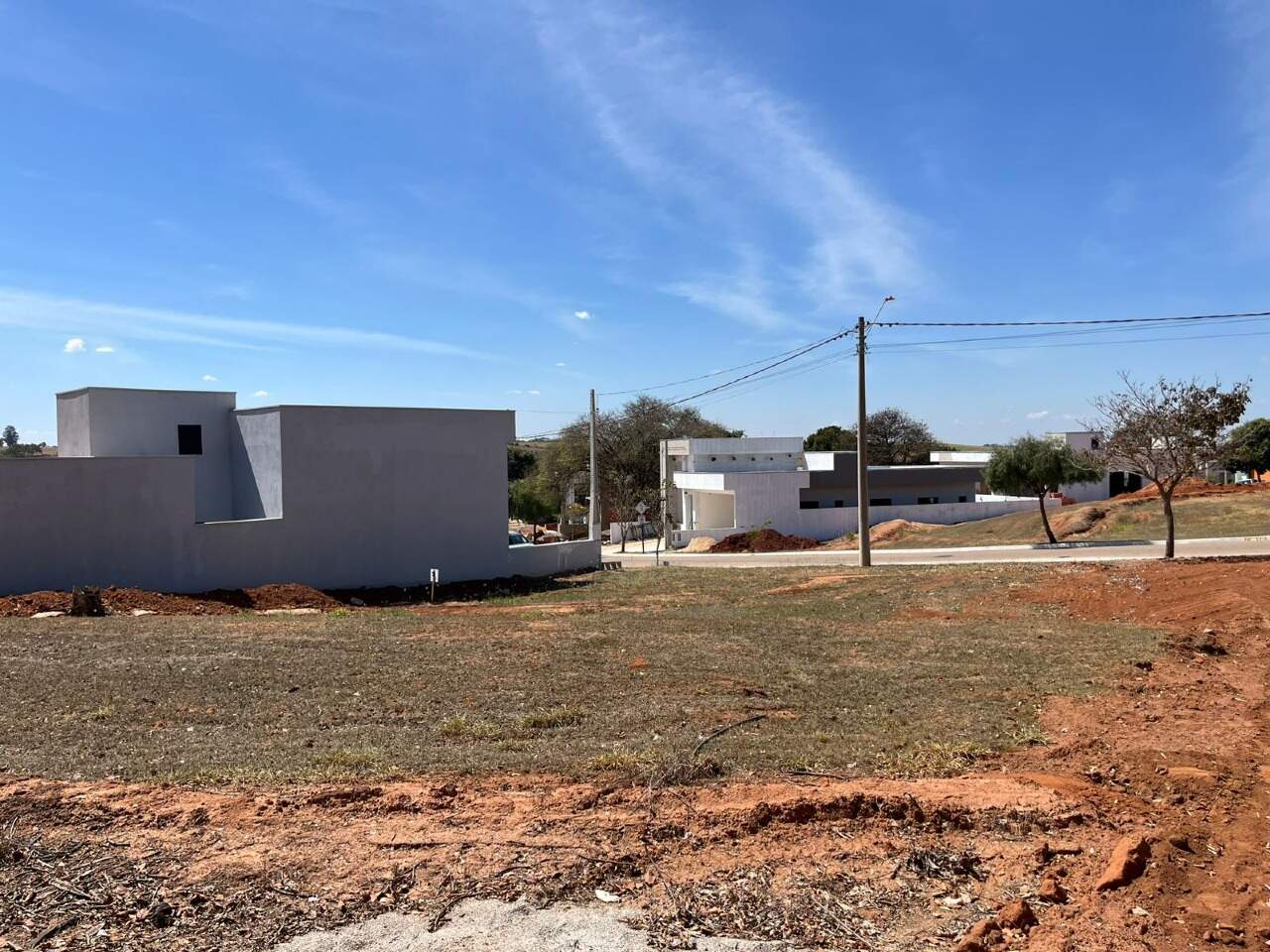 Terreno à venda no Tropicália Garden: 