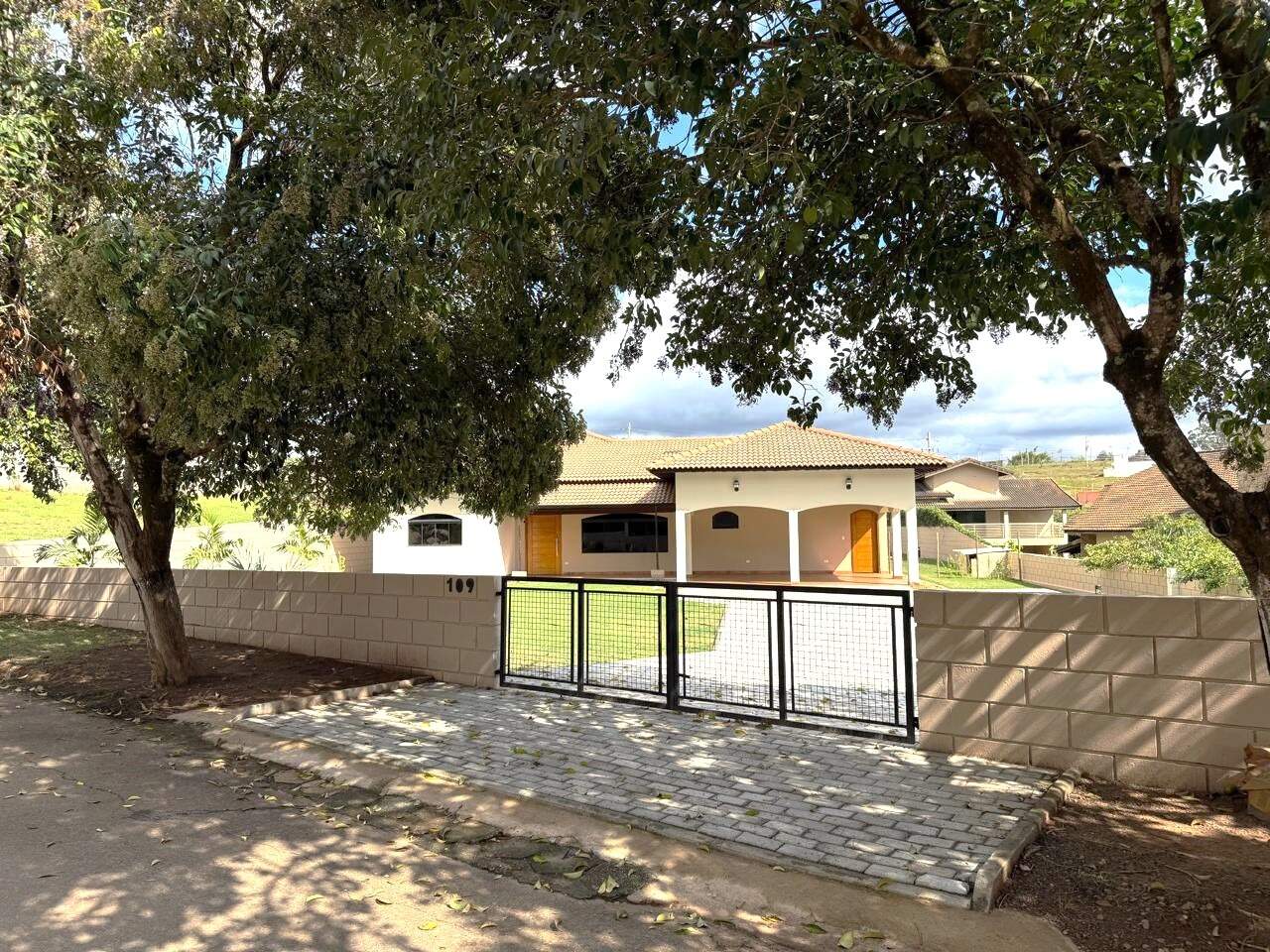 Casa à venda no Residencial Saint Claire: 