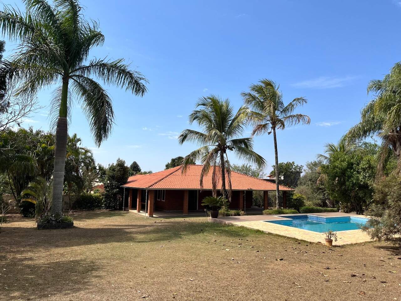 Chácara à venda no Jardim Santa Adélia: 