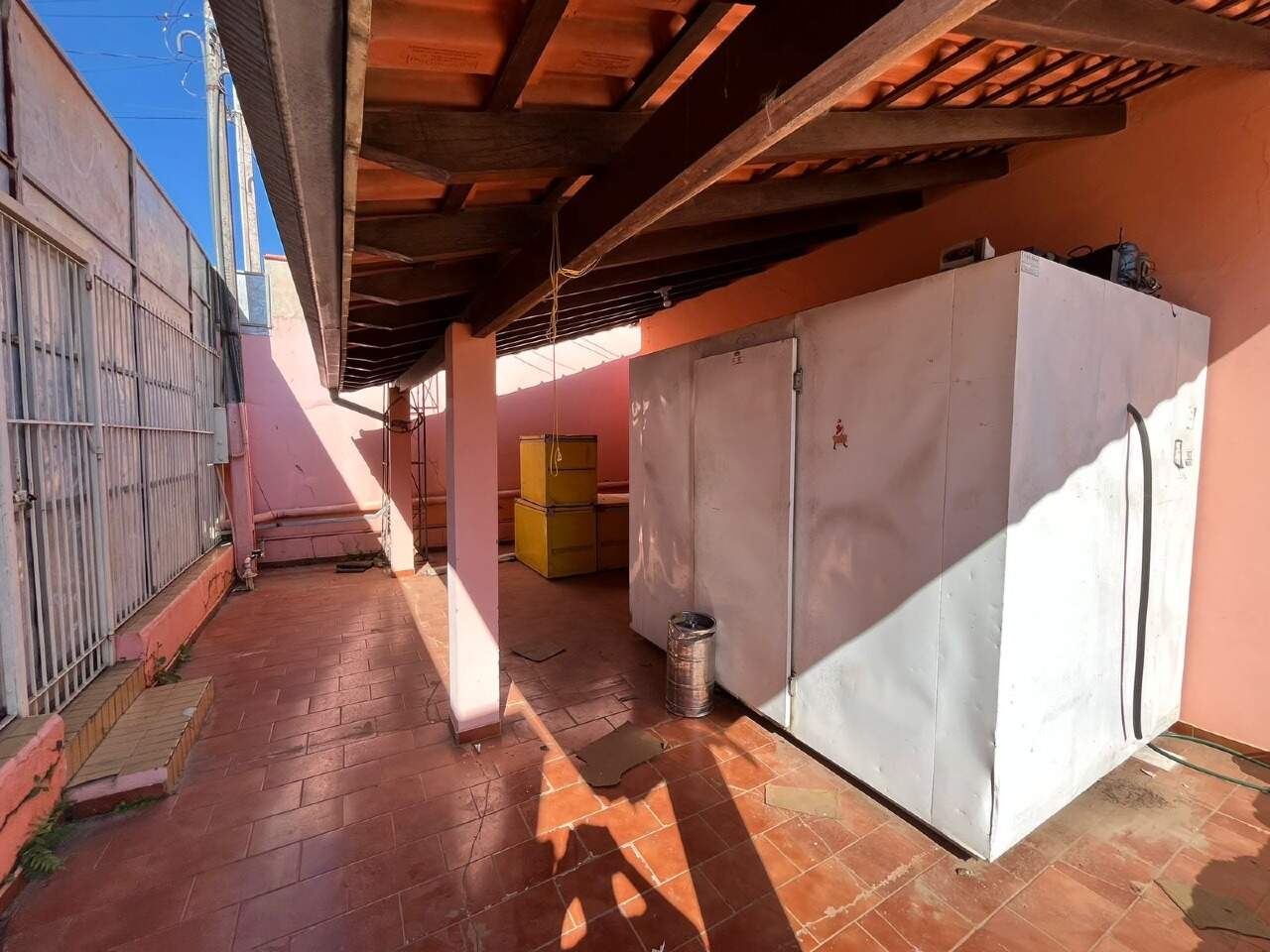 Terreno à venda no Jardim Hermínia: 