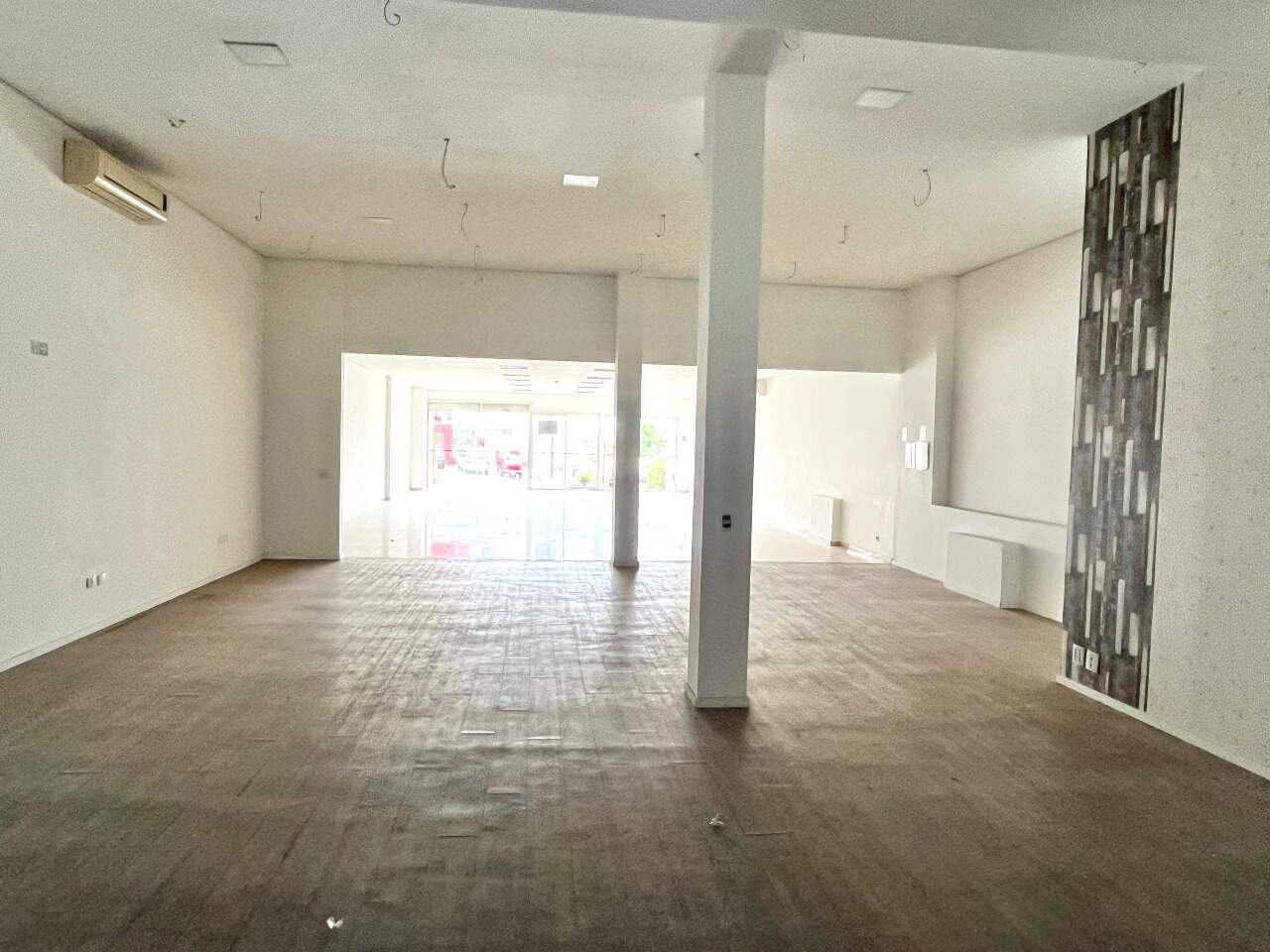 Salão para aluguel no Águia da Castelo: 