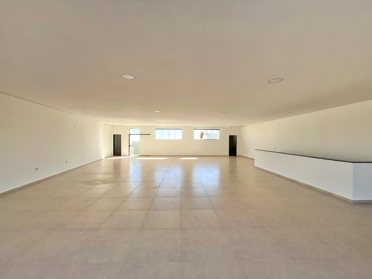 Sala para aluguel no Portal Ville Azaleia: 