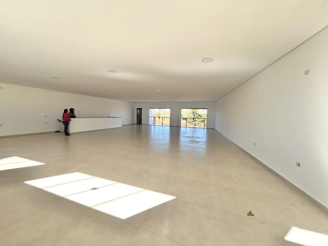 Sala para aluguel no Portal Ville Azaleia: 