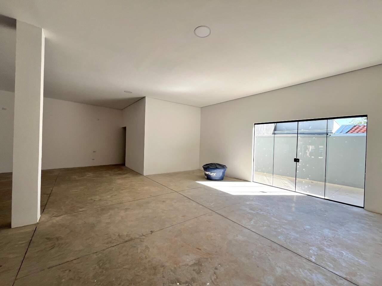 Sala para aluguel no Portal Ville Azaleia: 