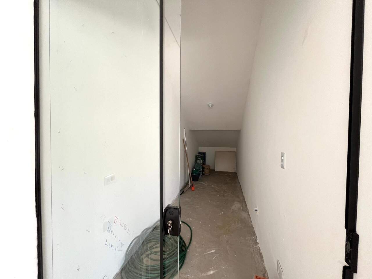 Sala para aluguel no Portal Ville Azaleia: 