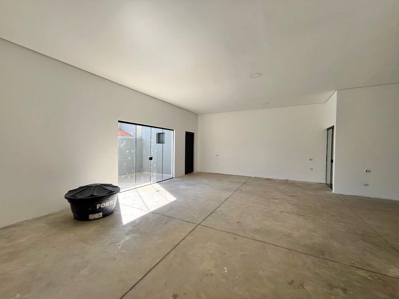 Sala para aluguel no Portal Ville Azaleia: 