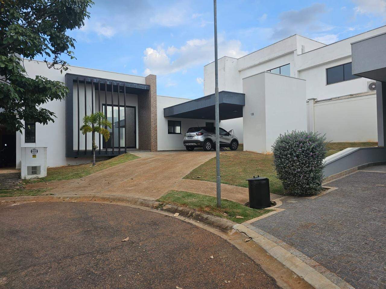 Casa à venda no Portal Ville Gardenia: 