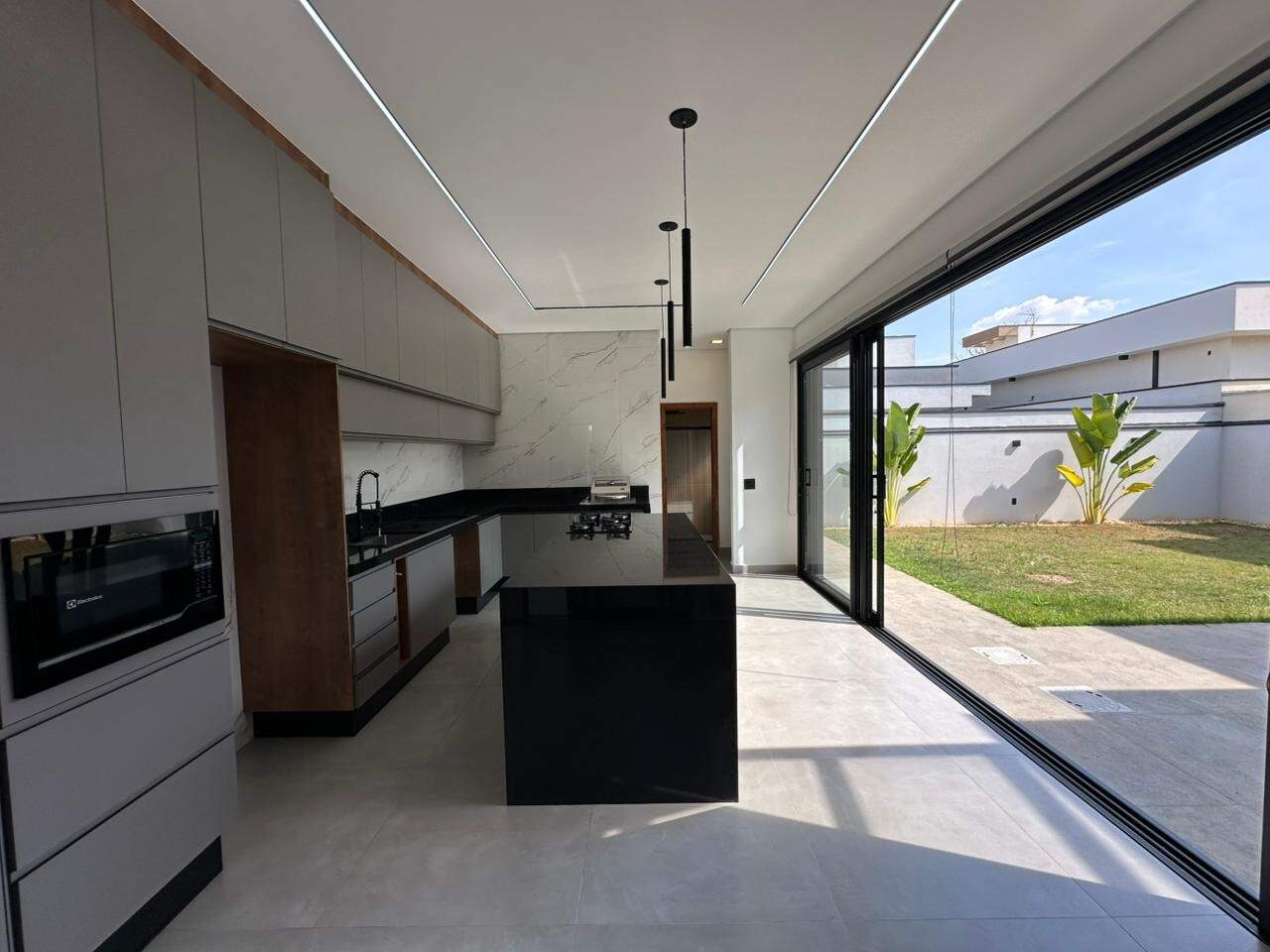 Casa à venda no Portal Ville Gardenia: 