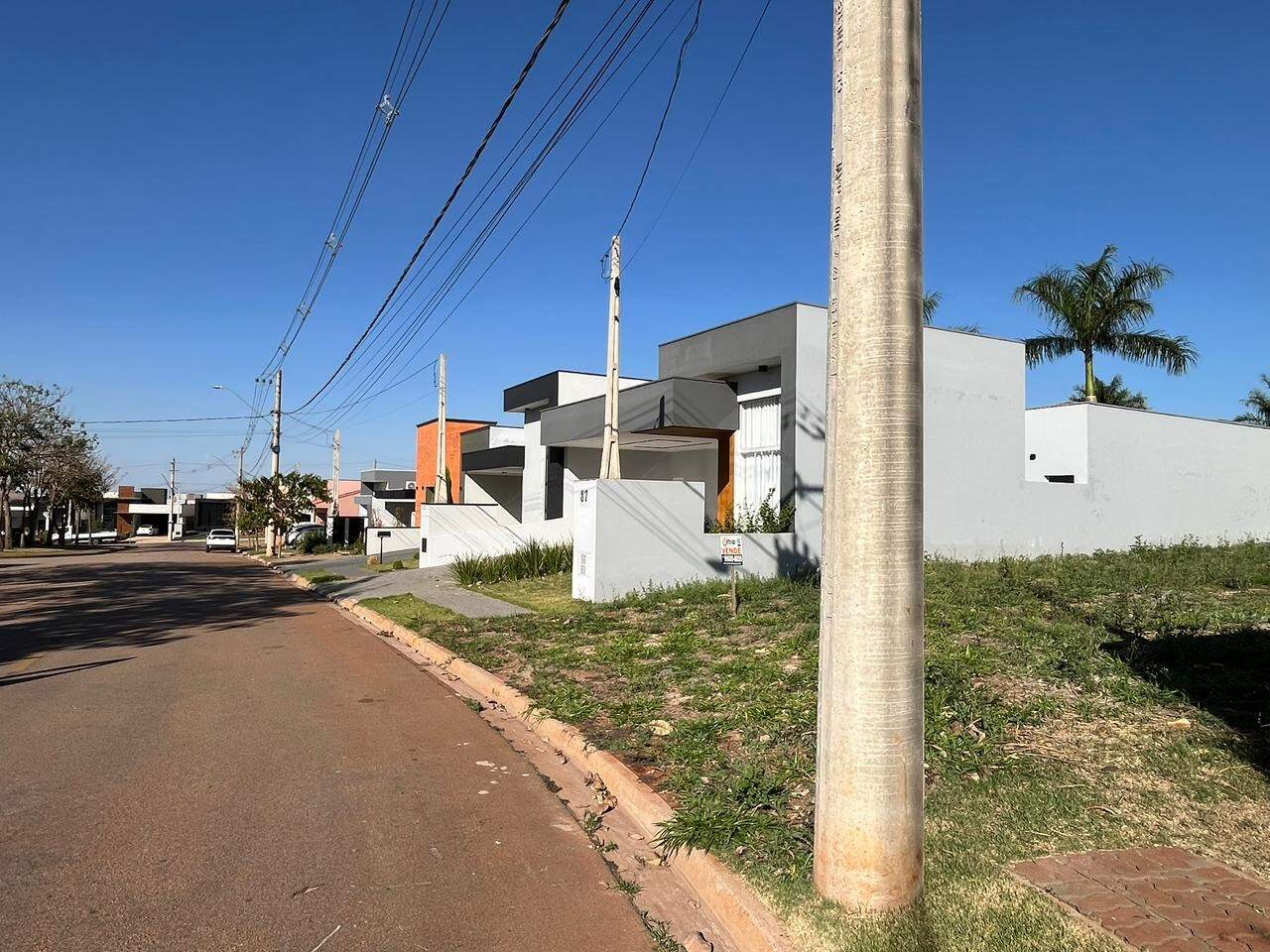 Terreno à venda no Portal Ville Jardins: 