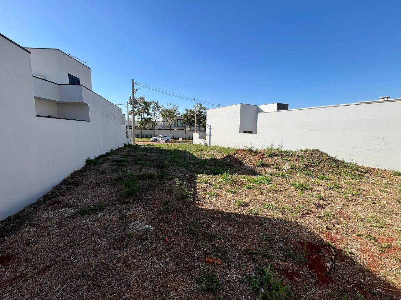 Terreno à venda no Portal Ville Jardins: 