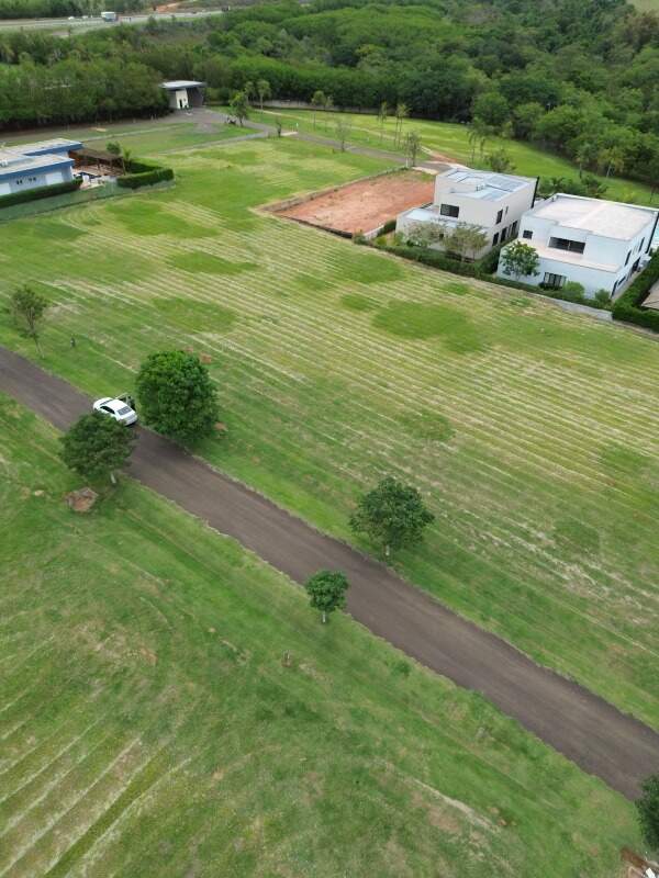 Terreno à venda no Residencial Fazenda Alvorada: 