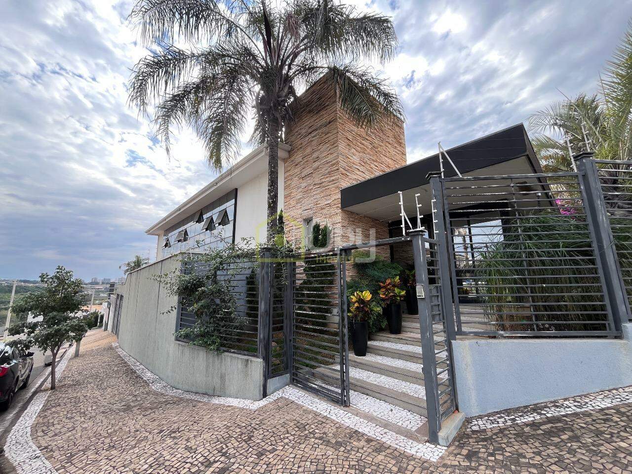 Casa à venda no Parque das Esmeraldas: 