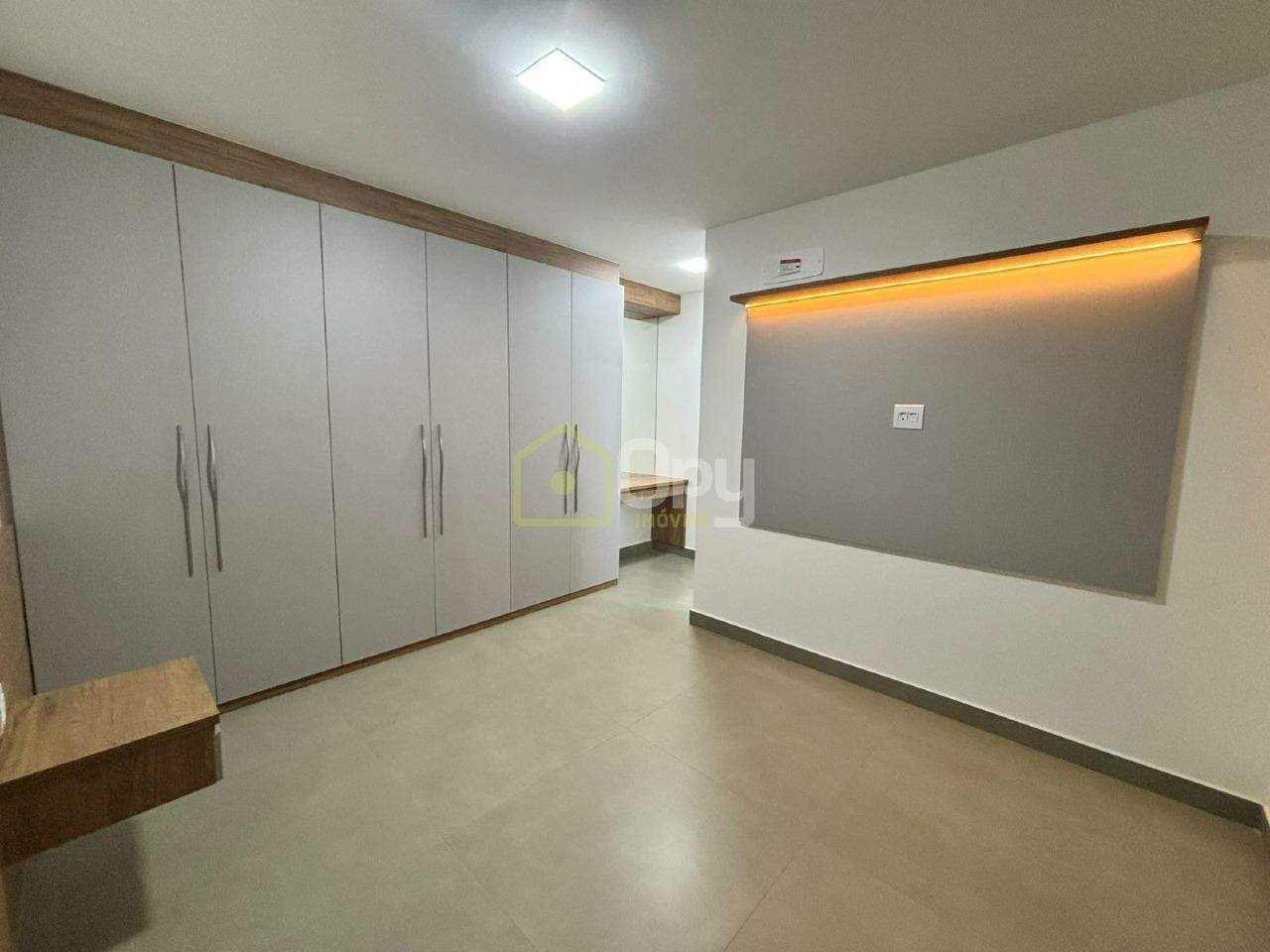 Apartamento para aluguel no Parque das Esmeraldas: 