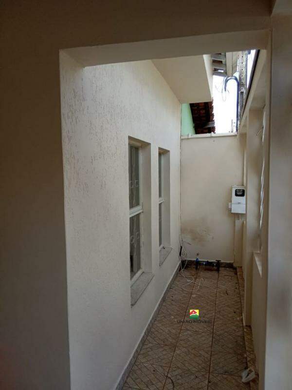 Casa à venda no JD. DOS EUCALIPTOS: 