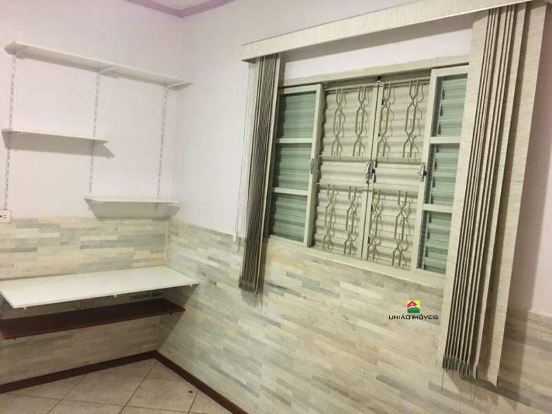 Casa à venda no JD. DOS EUCALIPTOS: 