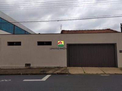 Casa à venda no Centro: 