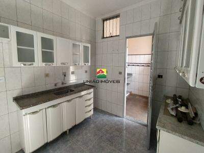 Casa à venda no Centro: 