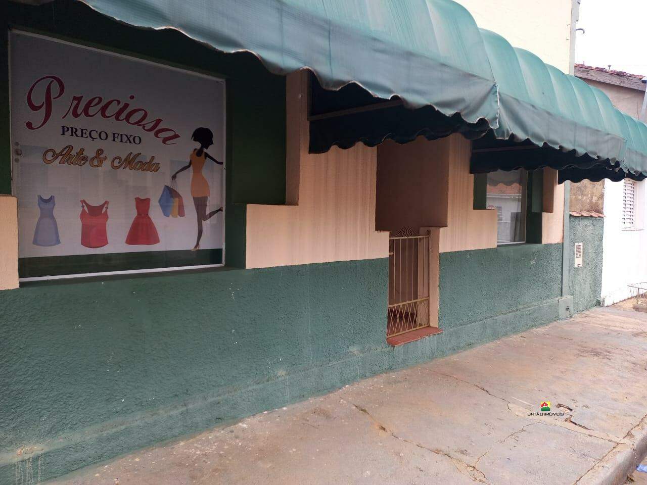 Casa à venda no Centro: 