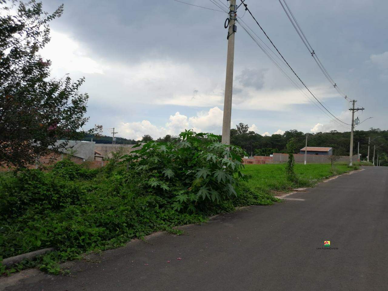 Terreno à venda no Jd. Dallas: 