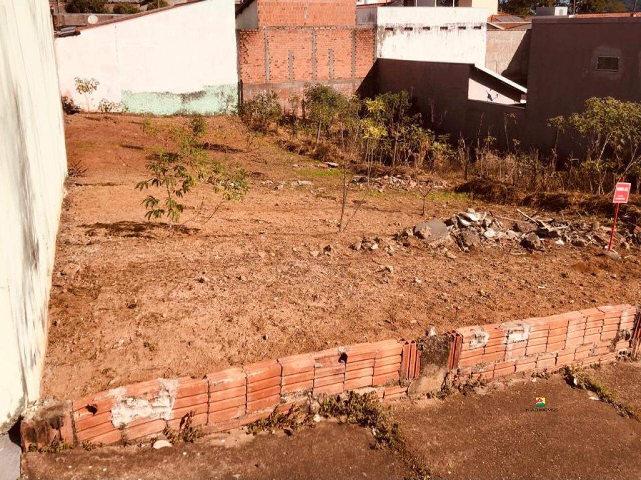 Terreno à venda no LEMOS: 