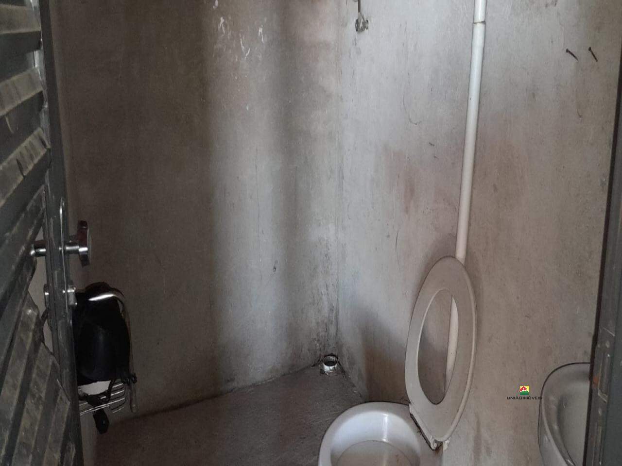 Casa à venda no BURACO FRIO: 