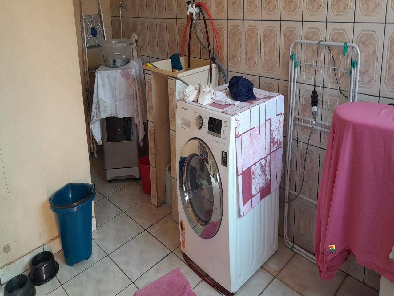 Casa à venda no JD. DOS EUCALIPTOS: 