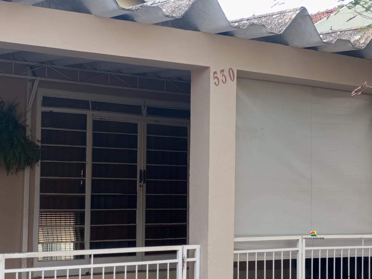 Casa à venda no Centro: 