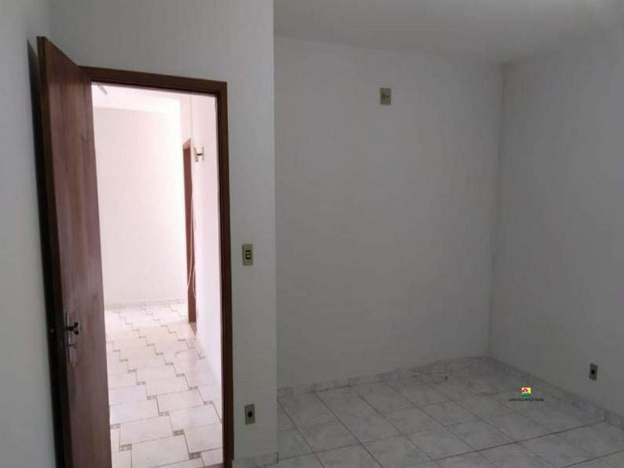 Casa à venda no JD. MACARENGO: 