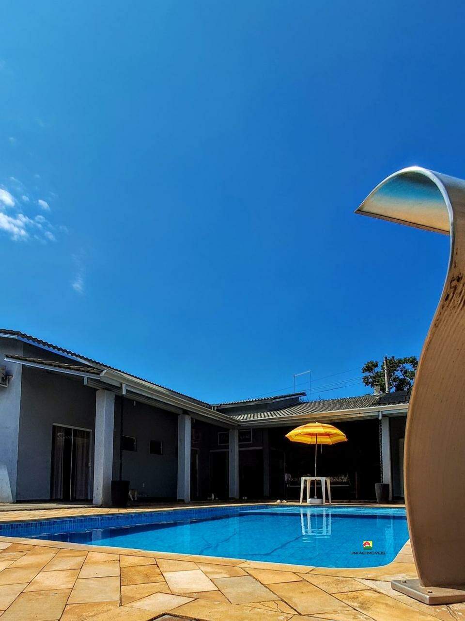 Casa à venda no JD. SANTANA: 