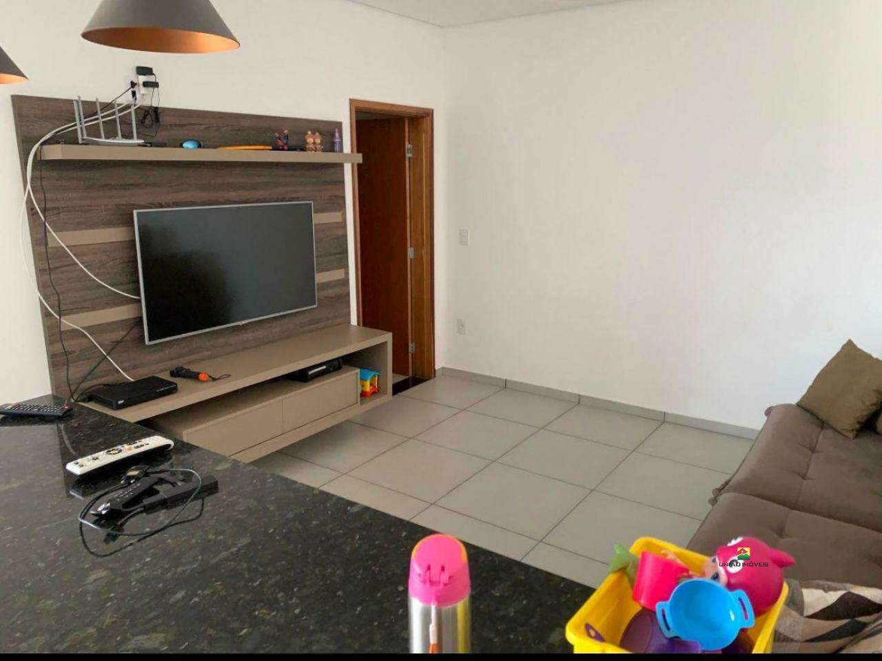 Casa à venda no JD. SANTANA: 