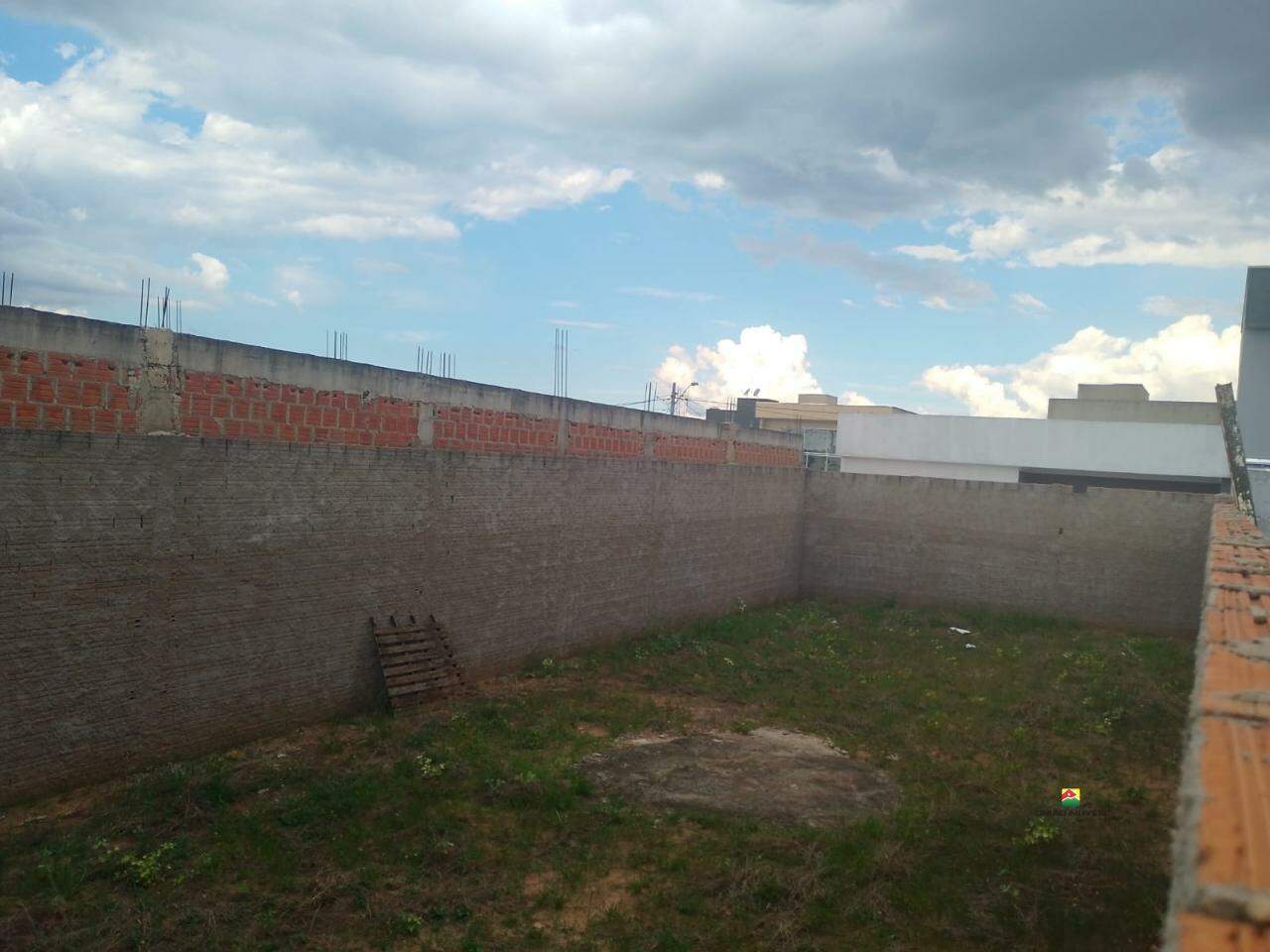 Terreno à venda no JD. EUROPA: 