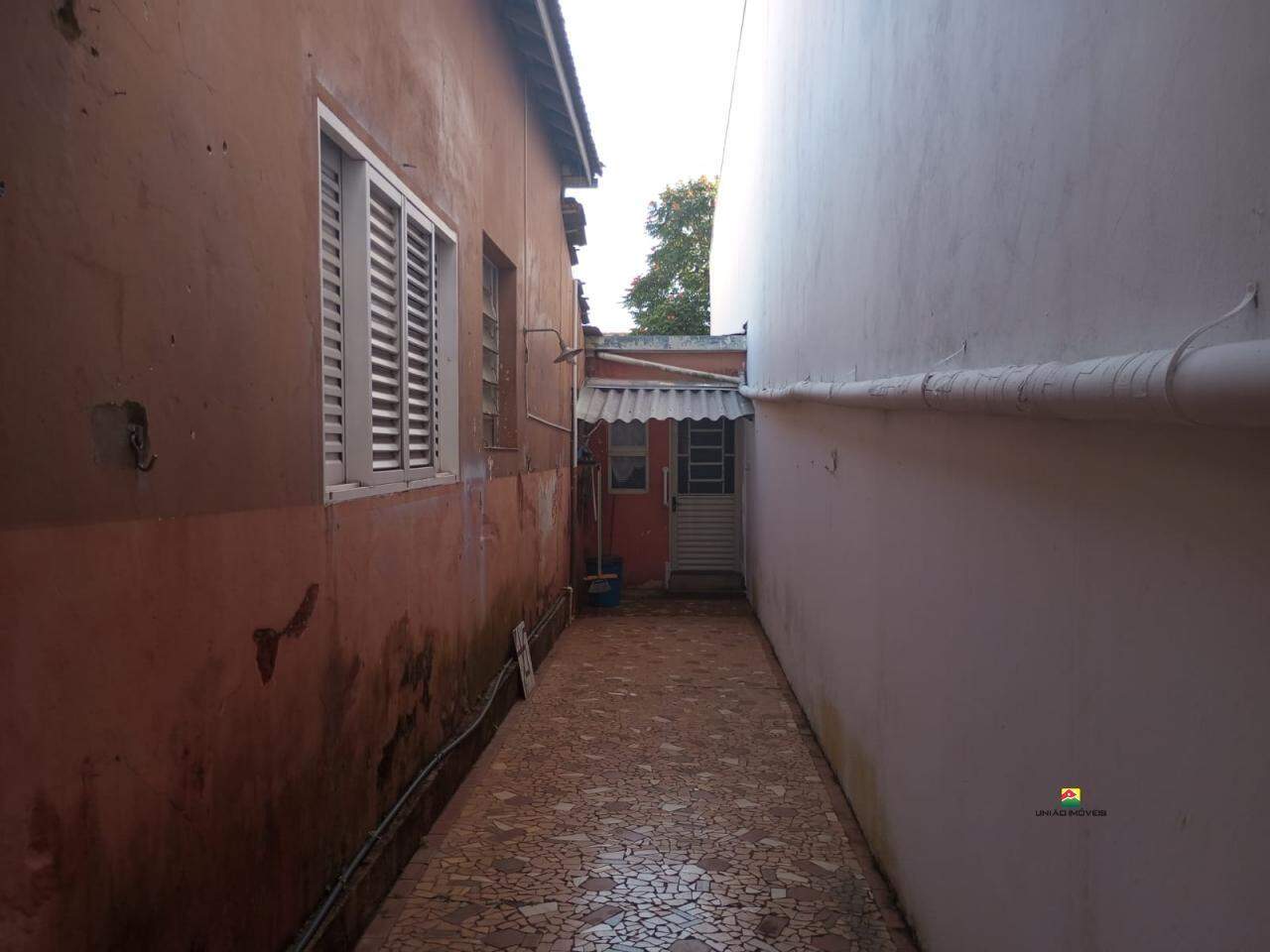 Casa à venda no Centro: 