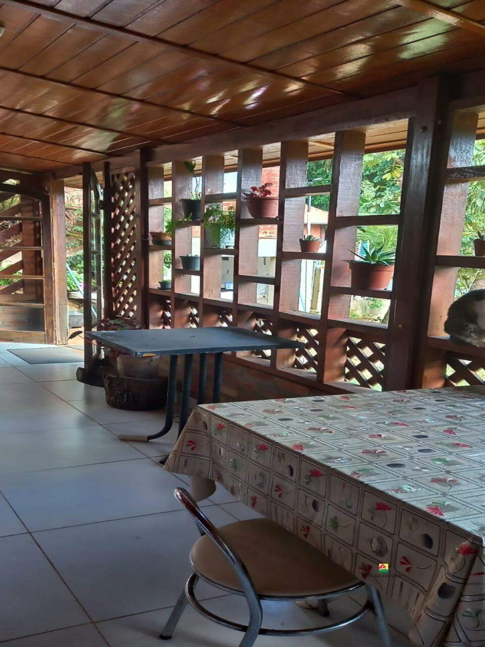 Casa à venda no UBÁ: 