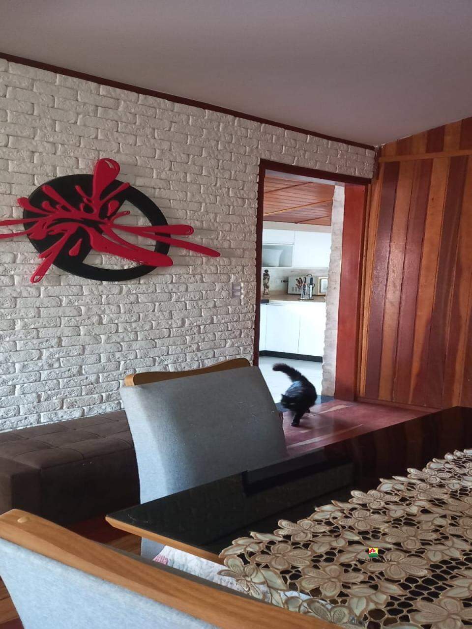 Casa à venda no UBÁ: 