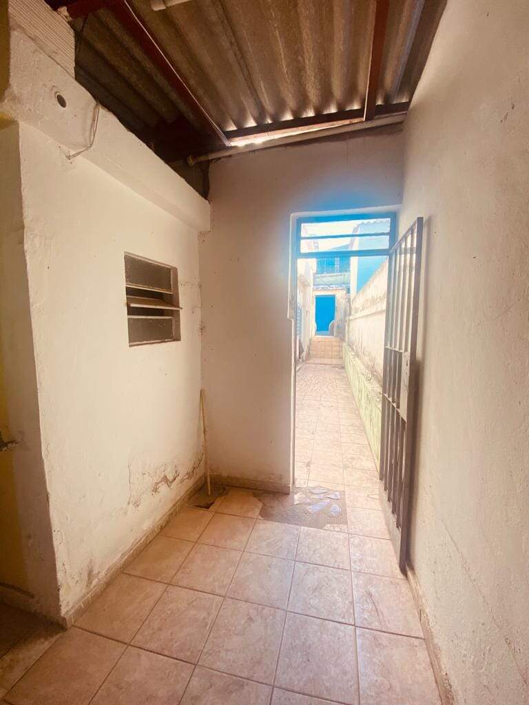 Casa à venda com 4 quartos, 340m² - Foto 18