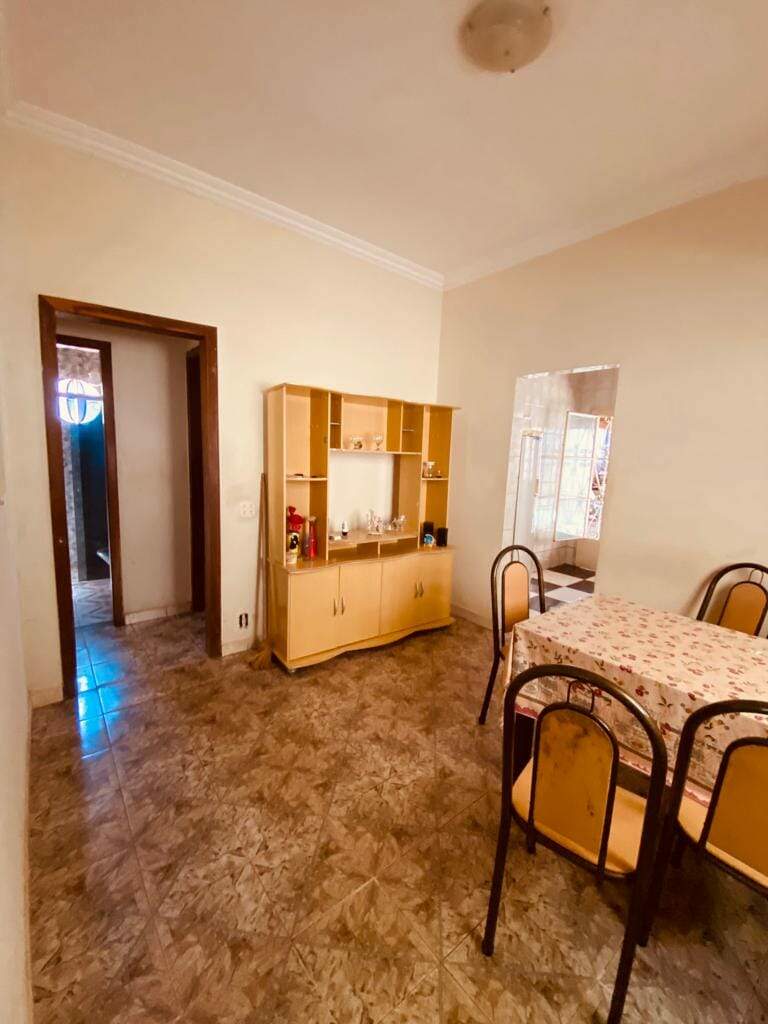 Casa à venda com 2 quartos, 360m² - Foto 5