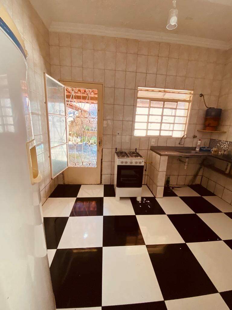 Casa à venda com 2 quartos, 360m² - Foto 14