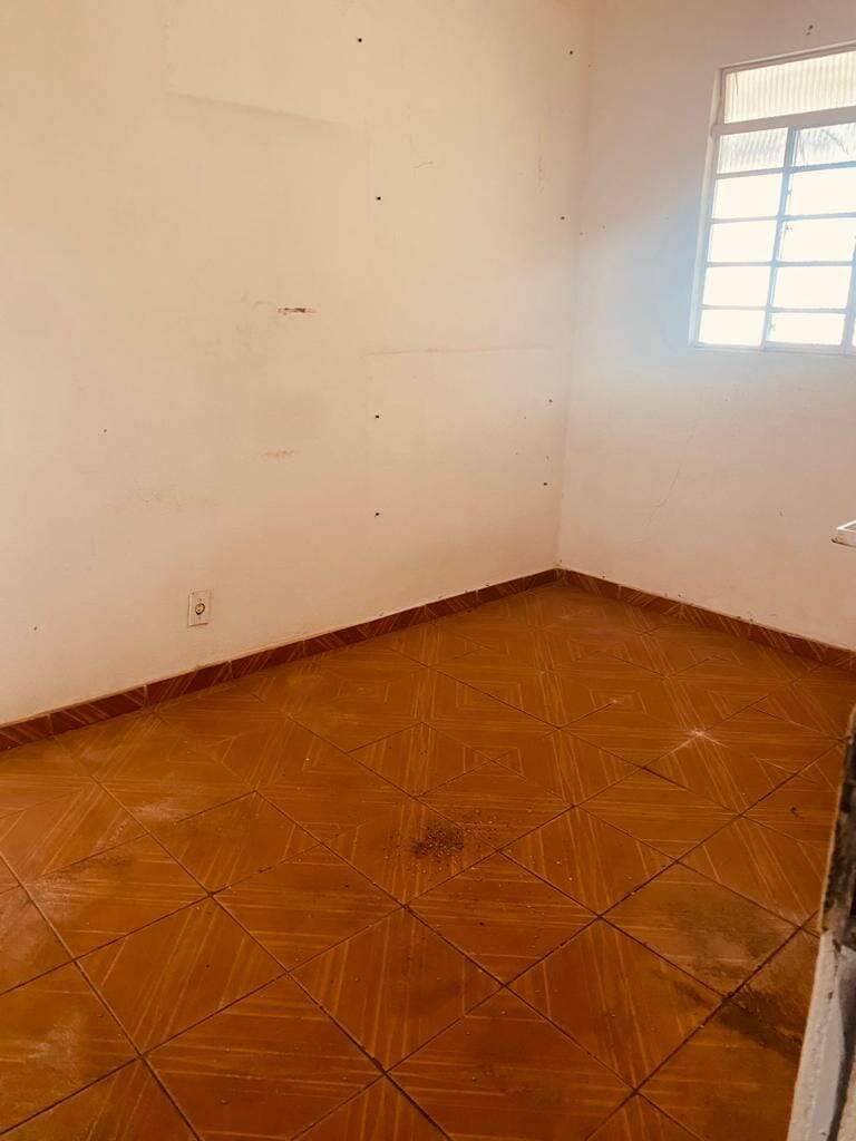 Casa à venda com 1 quarto, 320m² - Foto 17