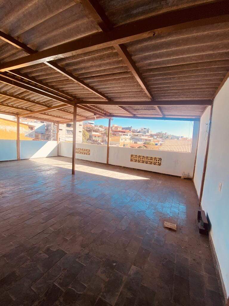 Casa à venda com 5 quartos, 340m² - Foto 34