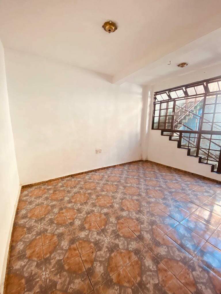 Casa à venda com 5 quartos, 340m² - Foto 12